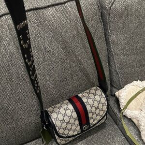 Brand new with OPHIDIA GG SMALL SHOULDER BAG.. never been used